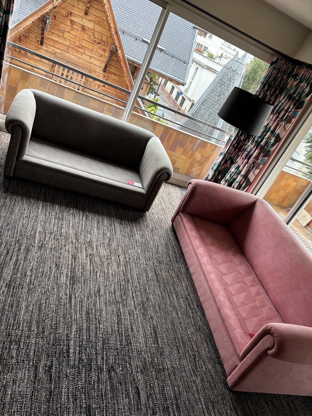 Canapés et moquette nettoyés
