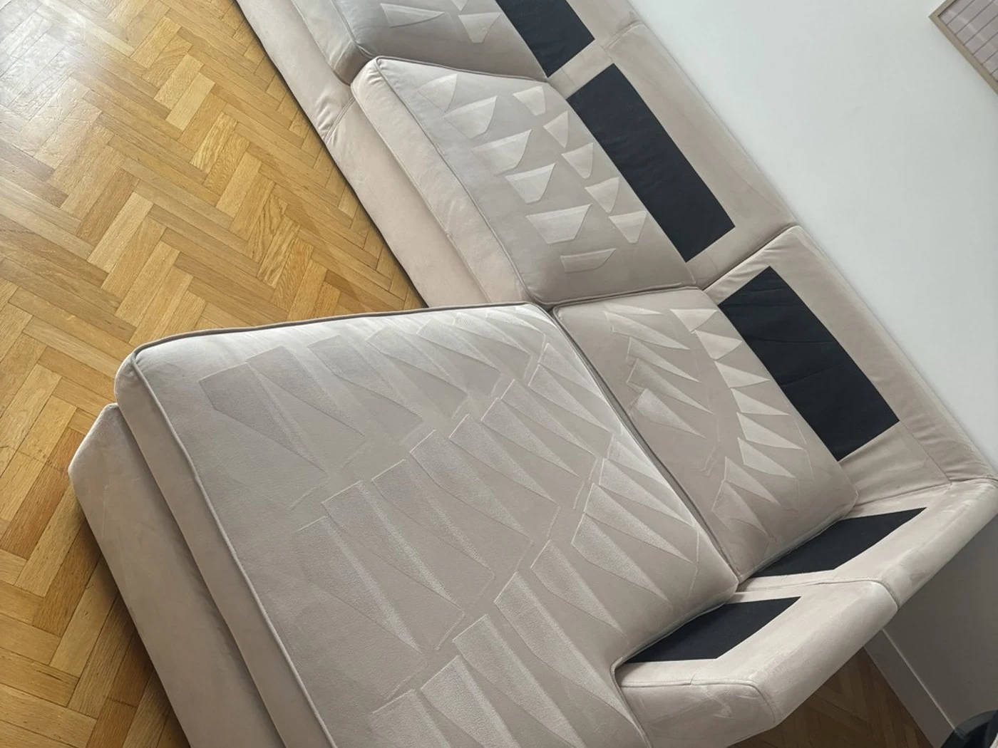 Canapé en tissu après nettoyage par Zzérotache (photo n°33)
