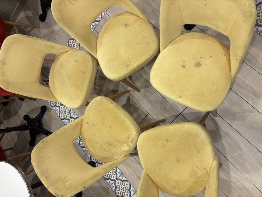 Chaises et fauteuils avant nettoyage par Zzérotache (photo n°19)