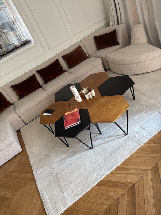 Canapé d'angle et tapis beiges nettoyés