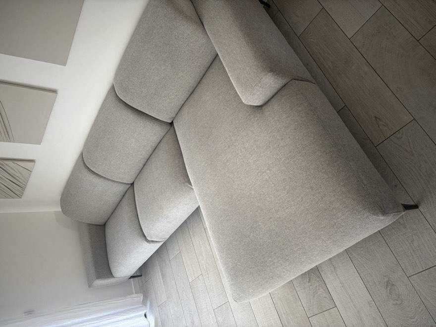 Canapé en tissu après nettoyage par Zzérotache (photo n°1)