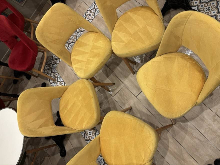 Chaises et fauteuils après nettoyage par Zzérotache (photo n°19)