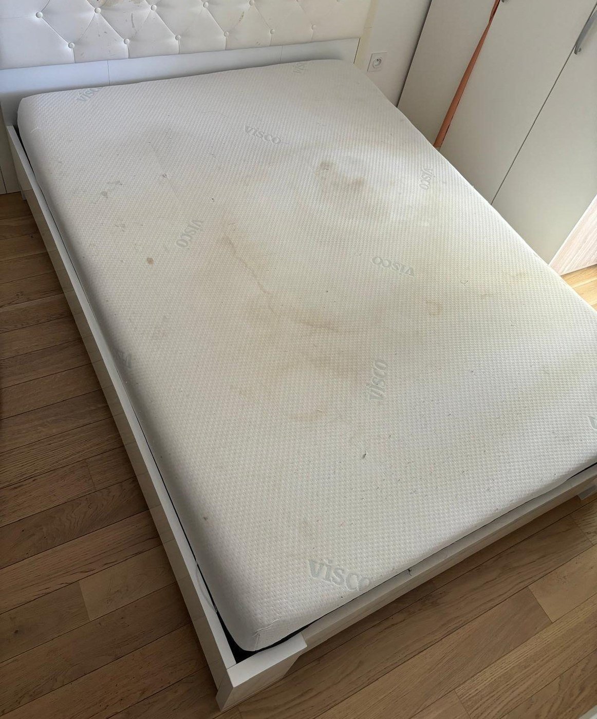 Matelas avant nettoyage par Zzérotache (photo n°24)